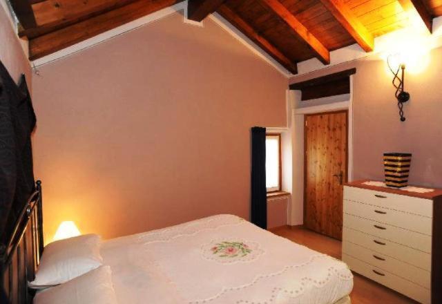 Appartamenti Vacanze E Camere Roccetta Fiorita Pettenasco Exterior photo